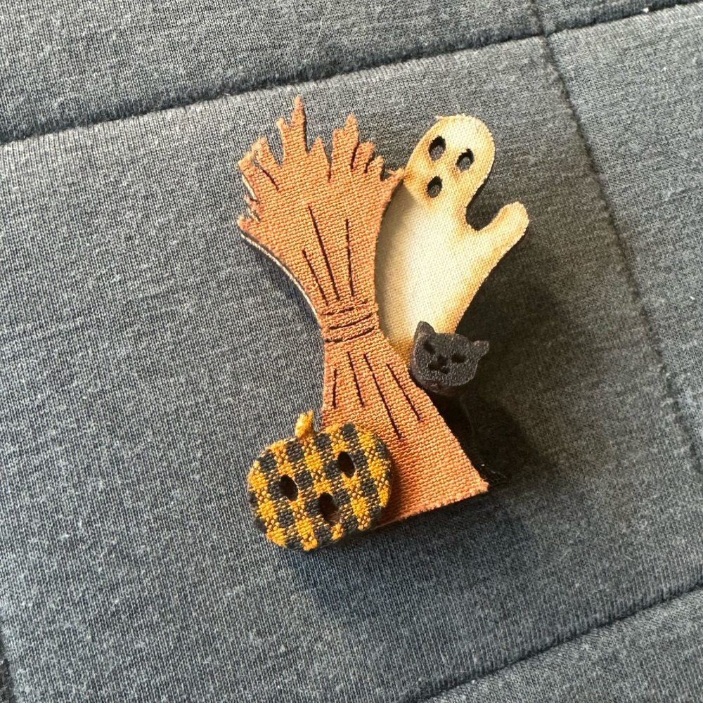 Vintage Halloween Brooch!